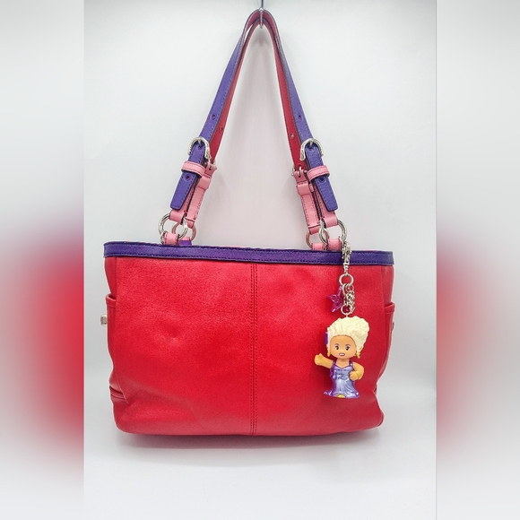 Coach East West Gallery Pleated Leather shoulder bag w/ Lips & Ru Paul charms - Picture 10 of 17